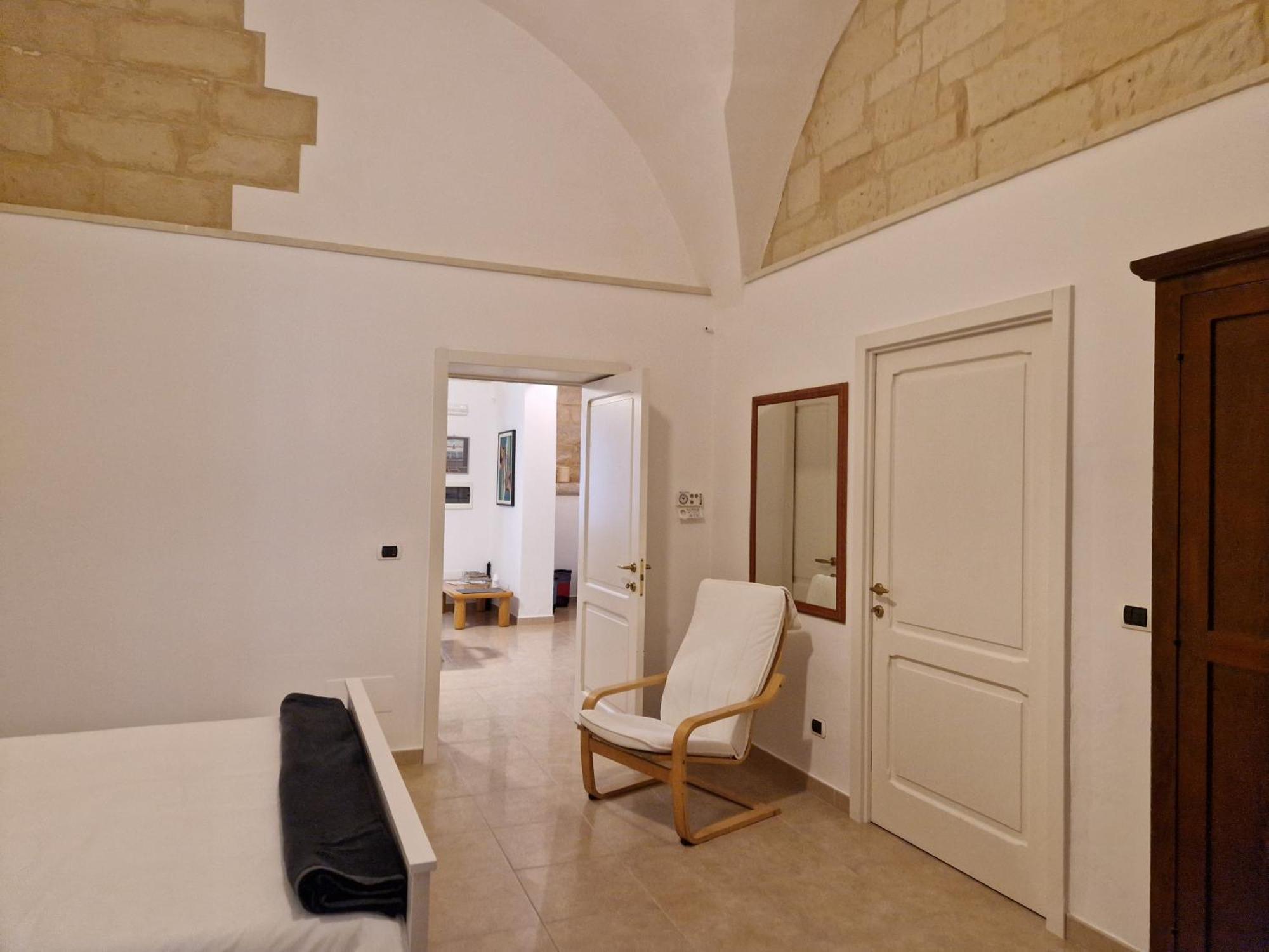 Al Centro Di Le Due Rose-con Patio Privato Apartamento *