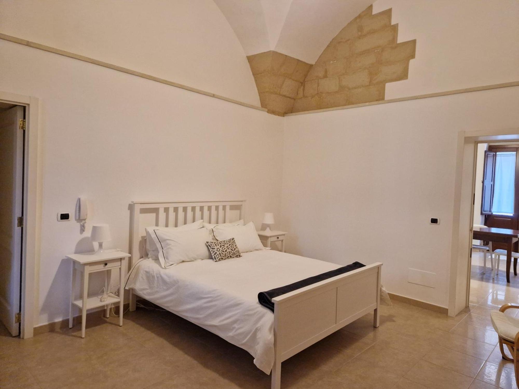 Al Centro Di Le Due Rose Lecce